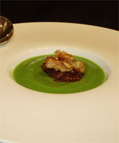 Crema de Guisantes con topping de Chutney de Durazno